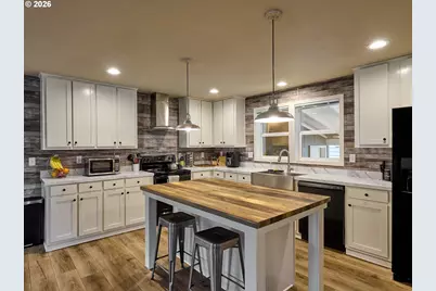 11633 Warbler Ln, Aurora, OR 97002 - Photo 11