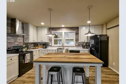 11633 Warbler Ln, Aurora, OR 97002 - Photo 13