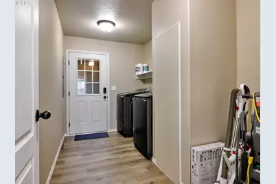 11633 Warbler Ln, Aurora, OR 97002 - Photo 37