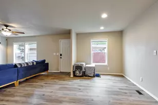 11633 Warbler Ln, Aurora, OR 97002 - Photo 27
