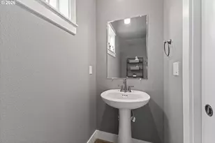 2566 SW McKenna Pl, Beaverton, OR 97003 - Photo 13