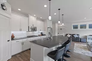 2566 SW McKenna Pl, Beaverton, OR 97003 - Photo 9