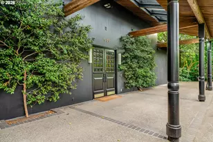 1636 SW Vista Ave, Portland, OR 97201 - Photo 3
