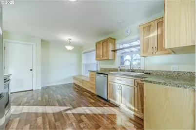 4165 Wood Ave, Eugene, OR 97402 - Photo 9