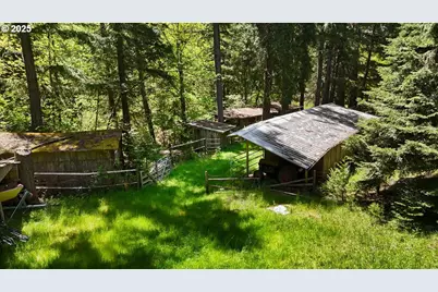 2128 Starveout Creek Rd, Azalea, OR 97410 - Photo 23