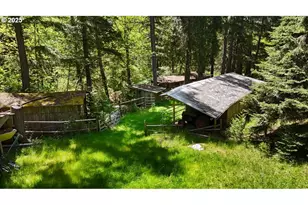 2128 Starveout Creek Rd, Azalea, OR 97410 - Photo 23