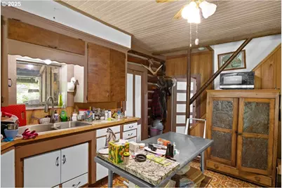 2128 Starveout Creek Rd, Azalea, OR 97410 - Photo 7