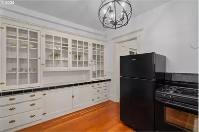 2083 NW Johnson St #44, Portland, OR 97209 - Photo 11