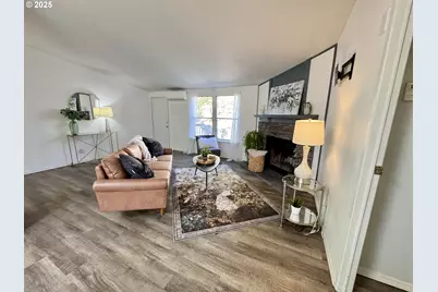 14217 NE 10th Ave, Vancouver, WA 98685 - Photo 3