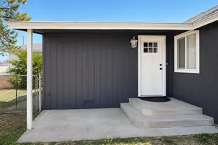 403 Happy Valley Rd, Roseburg, OR 97471 - Photo 3