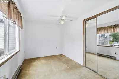 11833 SE Ash St, Portland, OR 97216 - Photo 27
