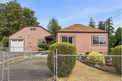 11833 SE Ash St, Portland, OR 97216 - Photo 1