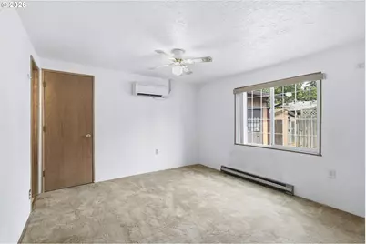 11833 SE Ash St, Portland, OR 97216 - Photo 29