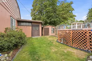 11833 SE Ash St, Portland, OR 97216 - Photo 35