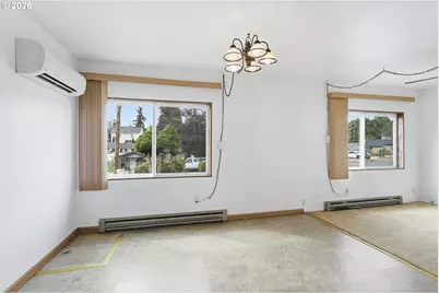 11833 SE Ash St, Portland, OR 97216 - Photo 19