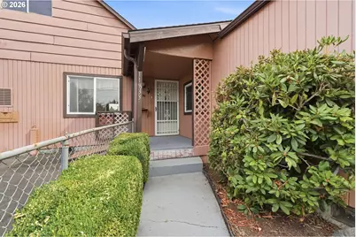 11833 SE Ash St, Portland, OR 97216 - Photo 7