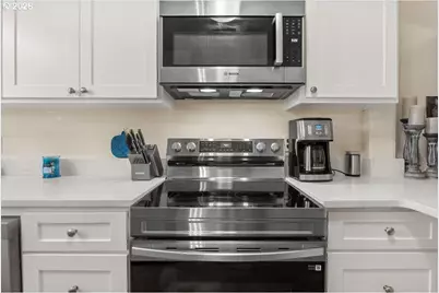 2972 NW Winslow Way, Salem, OR 97304 - Photo 7