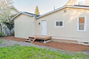 903 S 3rd Ave, Kelso, WA 98626 - Photo 25