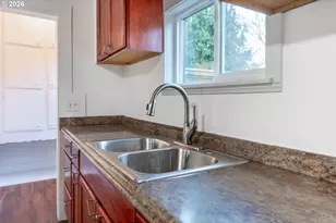 903 S 3rd Ave, Kelso, WA 98626 - Photo 5