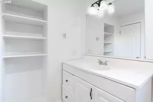 903 S 3rd Ave, Kelso, WA 98626 - Photo 7