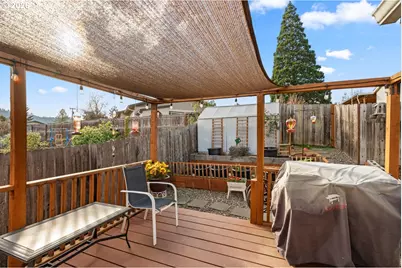 380 Sunnyside Dr, Winston, OR 97496 - Photo 13