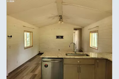 1019 Olson St, Haines, OR 97833 - Photo 5