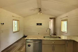 1019 Olson St, Haines, OR 97833 - Photo 5
