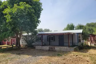 1019 Olson St, Haines, OR 97833 - Photo 1