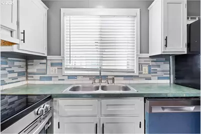 4792 NE Wyoming Cir, Salem, OR 97305 - Photo 19