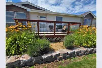 624 Dufur Ave, Maupin, OR 97037 - Photo 7