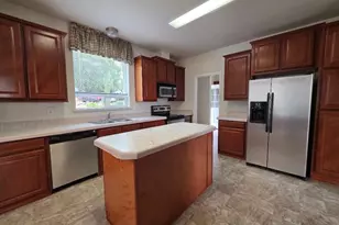 624 Dufur Ave, Maupin, OR 97037 - Photo 21