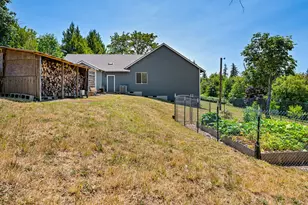 19267 NW Pumpkin Ridge Rd, North Plains, OR 97133 - Photo 33