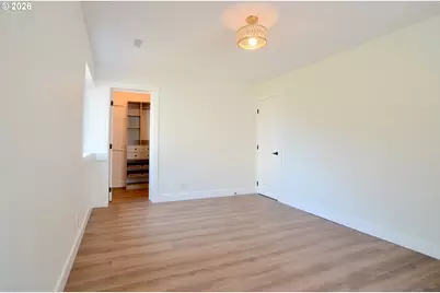12305 SW 7th St, Beaverton, OR 97005 - Photo 17