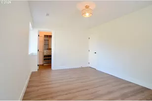 12305 SW 7th St, Beaverton, OR 97005 - Photo 17