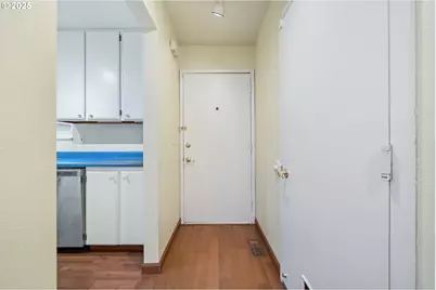 17525 NW Shorewood Dr, Beaverton, OR 97006 - Photo 9