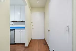 17525 NW Shorewood Dr, Beaverton, OR 97006 - Photo 9