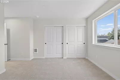 9273 E Burnside St, Portland, OR 97216 - Photo 11