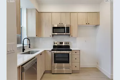 2325 N Lombard St #3, Portland, OR 97217 - Photo 3
