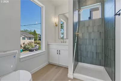 9421 N Macrum Ave, Portland, OR 97203 - Photo 9
