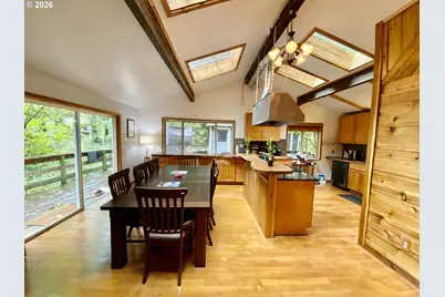 71010 E McFarland Rd, Rhododendron, OR 97049 - Photo 11