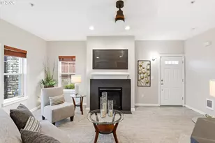 10890 NE Red Wing Way, Hillsboro, OR 97006 - Photo 3