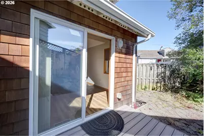 305 Avenue C, Seaside, OR 97138 - Photo 15