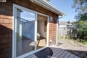 305 Avenue C, Seaside, OR 97138 - Photo 15