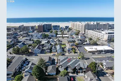 305 Avenue C, Seaside, OR 97138 - Photo 3