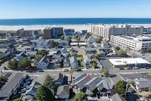 305 Avenue C, Seaside, OR 97138 - Photo 3