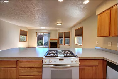 305 Avenue C, Seaside, OR 97138 - Photo 11