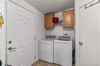 1199 N Terry St #252, Eugene, OR 97402 - Photo 7