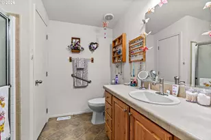 1199 N Terry St, Eugene, OR 97402 - Photo 15