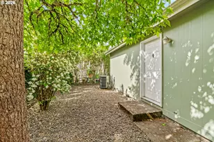 1199 N Terry St, Eugene, OR 97402 - Photo 17