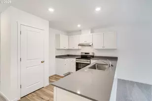 674 Minnesota St, Lebanon, OR 97355 - Photo 5